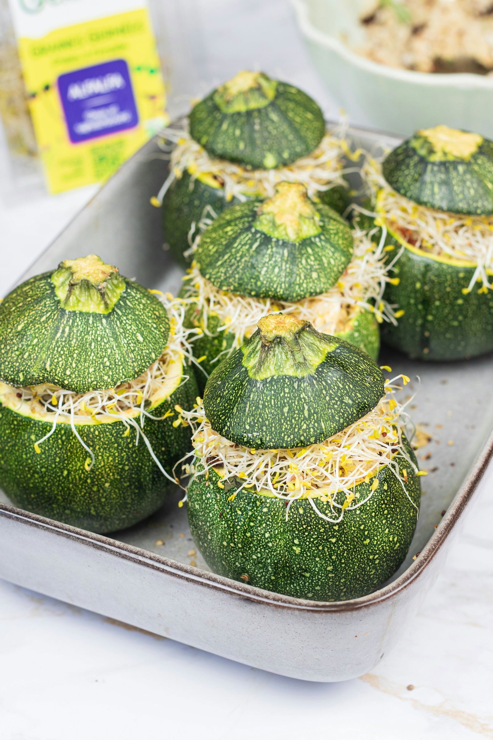 courgettes-farcies-au-quinoa-feta-graines